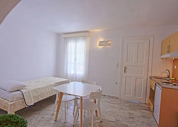 Maganos Hotel apartamentowy 4*