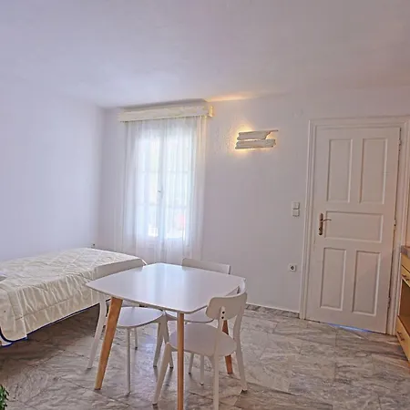 Maganos Hotel apartamentowy 4*